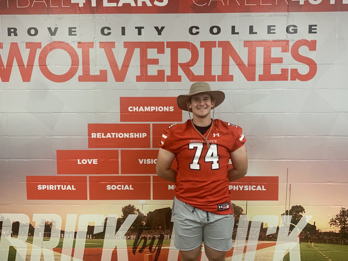 ColtonBaumann05's tweet photo. Thank you @CoachDiDonato and @CoachGMatthews for taking time out of your day to talk to me about @GCC_FB and why your players are so successful both on and off the field! @CeltsFootball @CoachGlass2 @CoachBaney #brickbybrick #VisionProcessLove https://t.co/A6XOsUYO8J