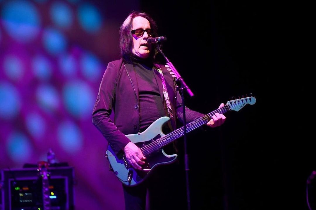 Happy birthday to Todd Rundgren (June 22, 1948). 