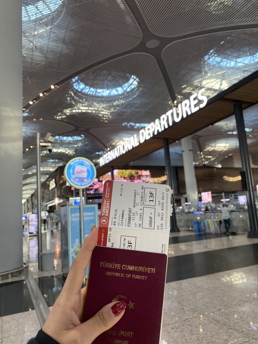 queeneyluler's tweet image. Türkiye bir şey kaybetmedi ama Almanya’nın kazanacağı çok şey var bence ✌🏻🇩🇪 #jena #germany #bioengineer