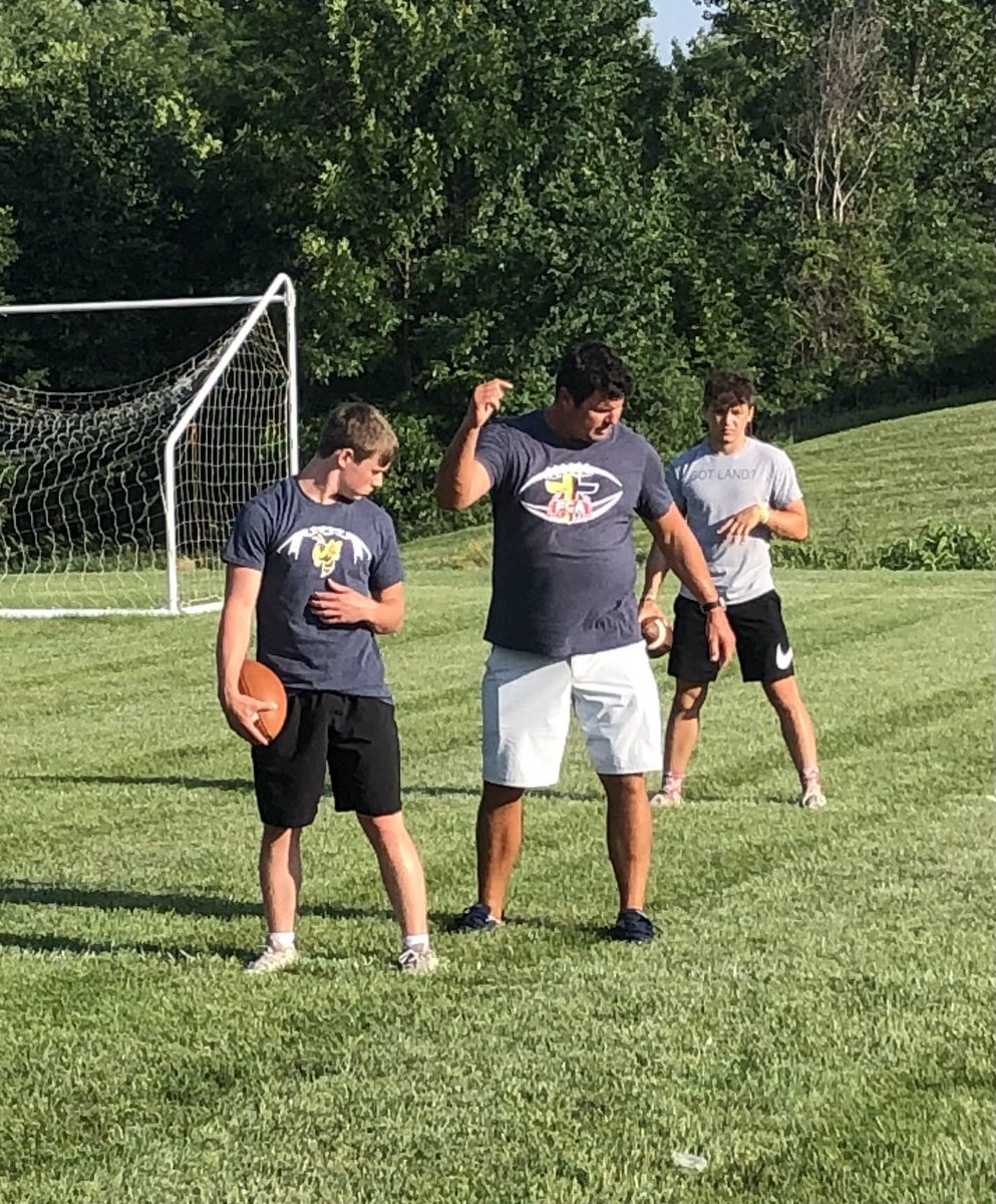 CHS_Hornet_FB's tweet photo. Big Thanks to Todd Mathews with FCA for getting  FCA Football Director, Bryan McKenzie. And Shaun Hill who played several years as an NFL QB. To put on a QB and WR Clinic for several area football teams in Chillicothe MO. We appreciate all our FCA does for our community! https://t.co/YTFbaWanWa