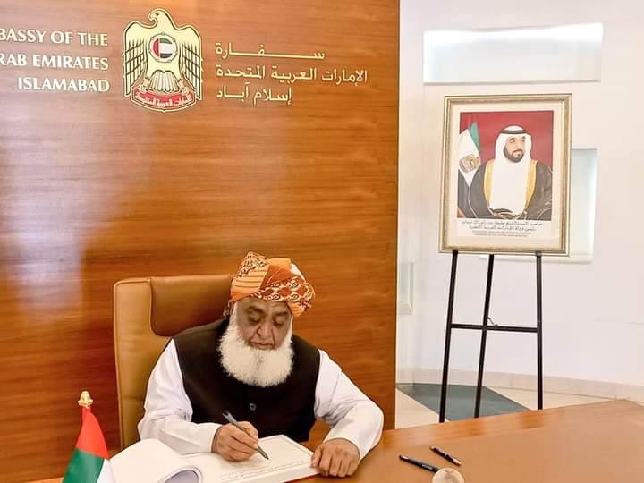 پانچ ہزار ریٹویٹ چاہیئے