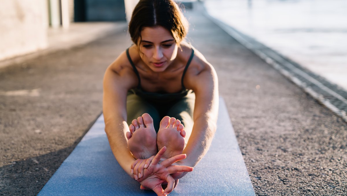 movelom's tweet photo. ❣ A través de esta serie "7 Días Para Dormir Mejor" tendrás un mayor contacto con tu cuerpo, drenarás las cargas acumuladas a lo largo del día, sentirás más fuerza y flexibilidad y te sentirás acompañada por la gentileza de Eleonora. ⁠
⁠⬇️
https://t.co/IY9C5SbuEg
 #movelom https://t.co/BZZJeY22xk