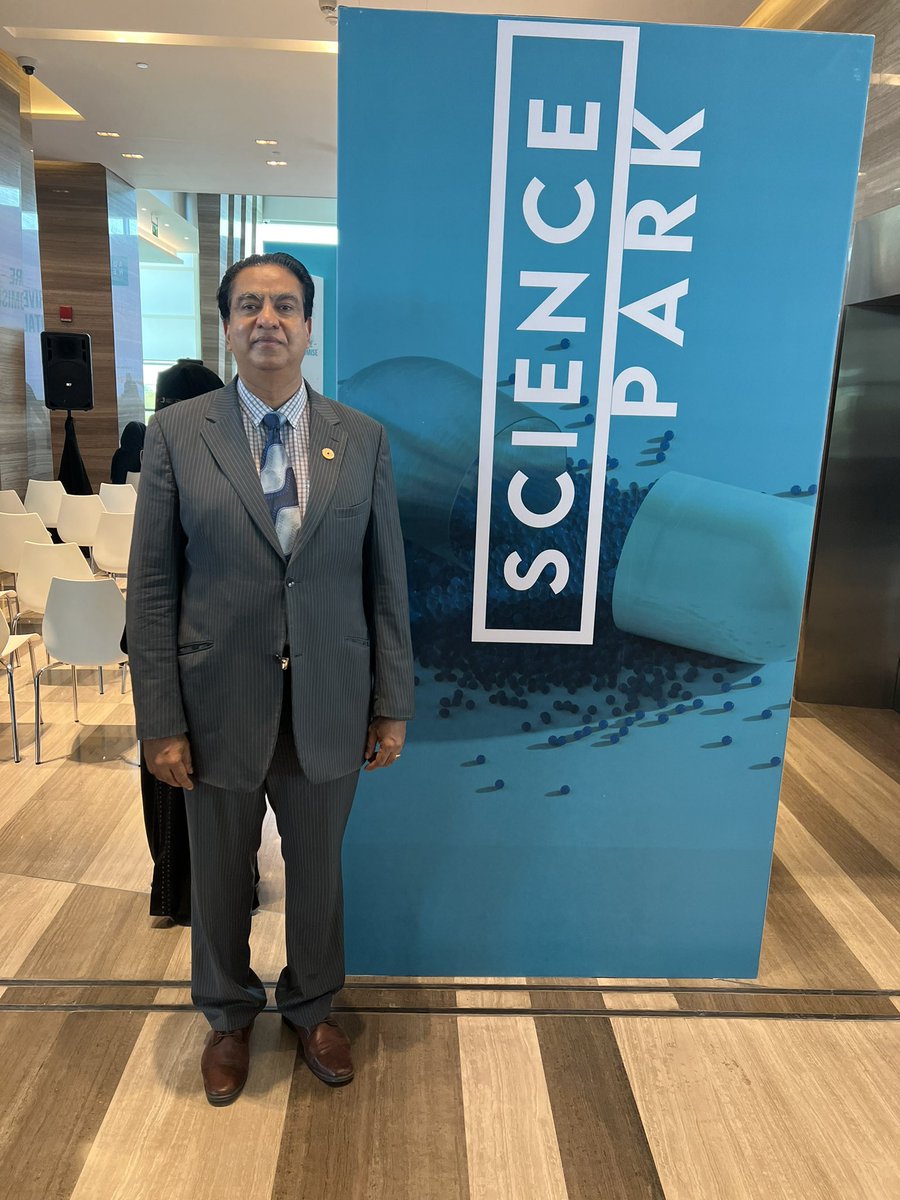 ALRexMichael's tweet image. #datadrivencare meeting at #dubaisciencepark 😊