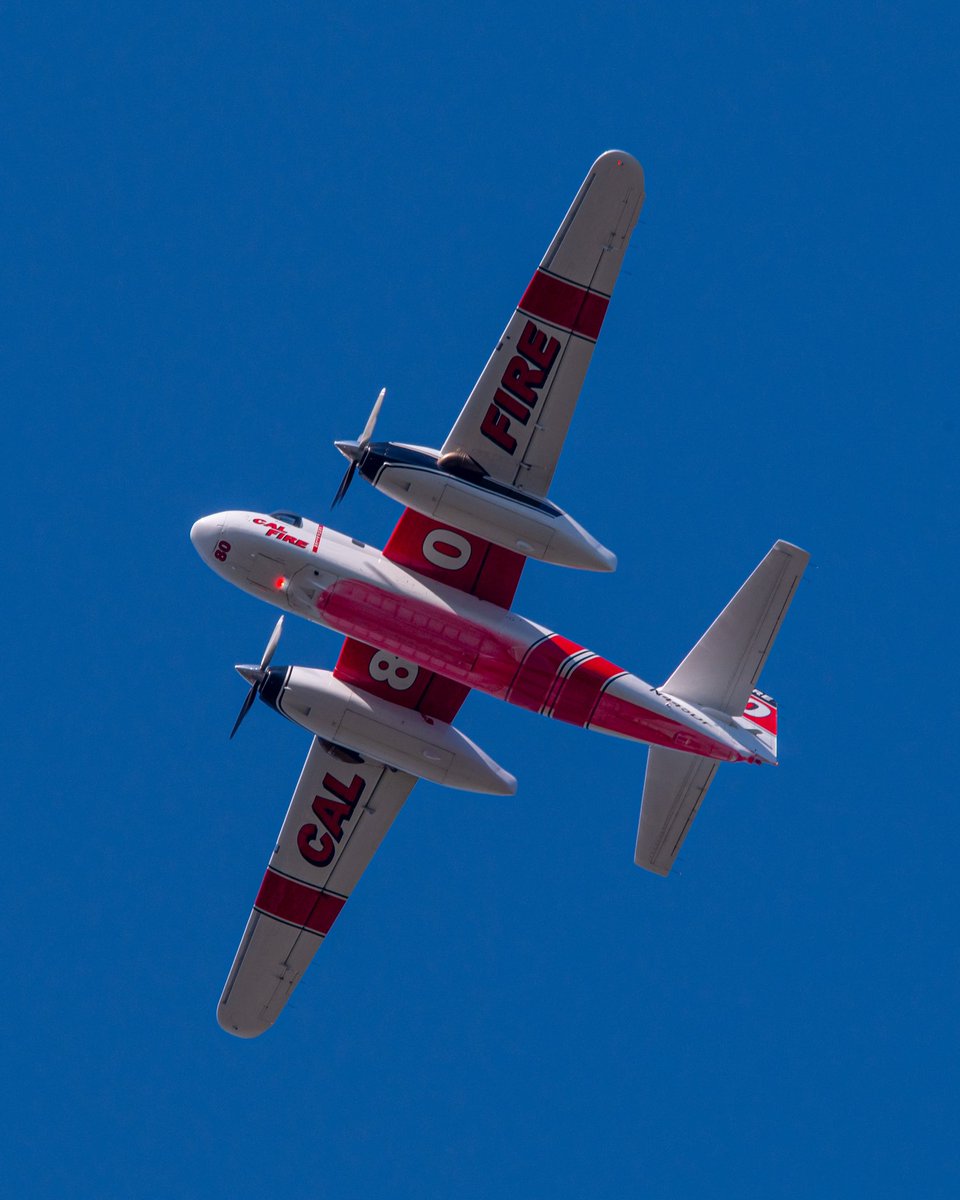 aeroscouting's tweet image. Tanker 80 (N445DF), a Cal Fire Grumman S-2 Tracker, screaming out of Hollister Air Attack Base to work the Edgewood Fire in the hills north of Stanford today. #CalFire #AirAttack