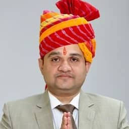 कोचिग के व्यापार से करोड़ों अरबों कमाने वाले निर्मल गहलोत की युवाओं के हक और बेरोजगारी के मुद्दे पर बोलती बंद हो जाती है। अपना काम बनता भाड़ में जाए जनता वाला हिसाब किताब है इनका।