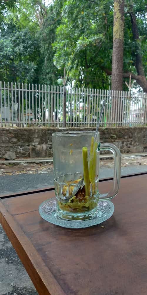 SaifulA84380257's tweet photo. Sedang baik2 saja Q disini.
Pulang jualan_makaaaan
#diwarung_pinggir jalan..
#didalam perut yg kenyang..
#terdapat jiwa yg tenang.. https://t.co/24bQaZiPXY