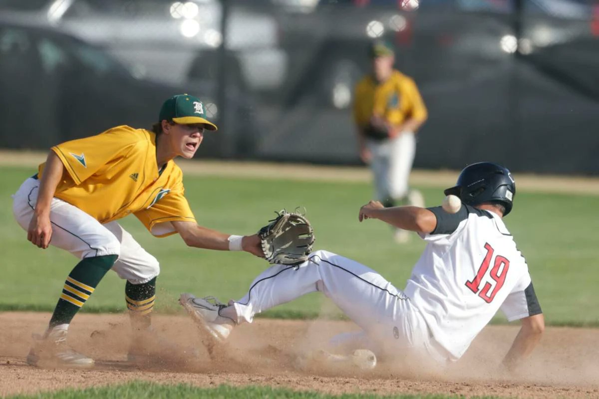 A look at the latest Iowa Q-C metro and area baseball leaders. This is what has been posted through 11:30 Tuesday night on Varsity Bound: 

qctimes.com/sports/high-sc…

#iahsbb