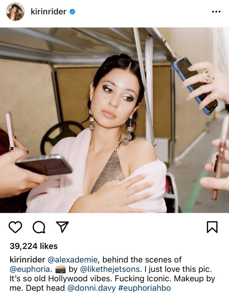 tjruby_'s tweet image. ทีมงานของ euphoria คือทีมเดียวกันกับที่ทำงานให้ the idol และ make-up artist ก็ทีมเดียวกัน ที่ alexa demie นักแสดง euphoria ฟอลไอจีเจนนี่และกดไลค์รูปน้องบางทีอาจจะได้เจอกันจริงๆแล้วก็ได้นะ