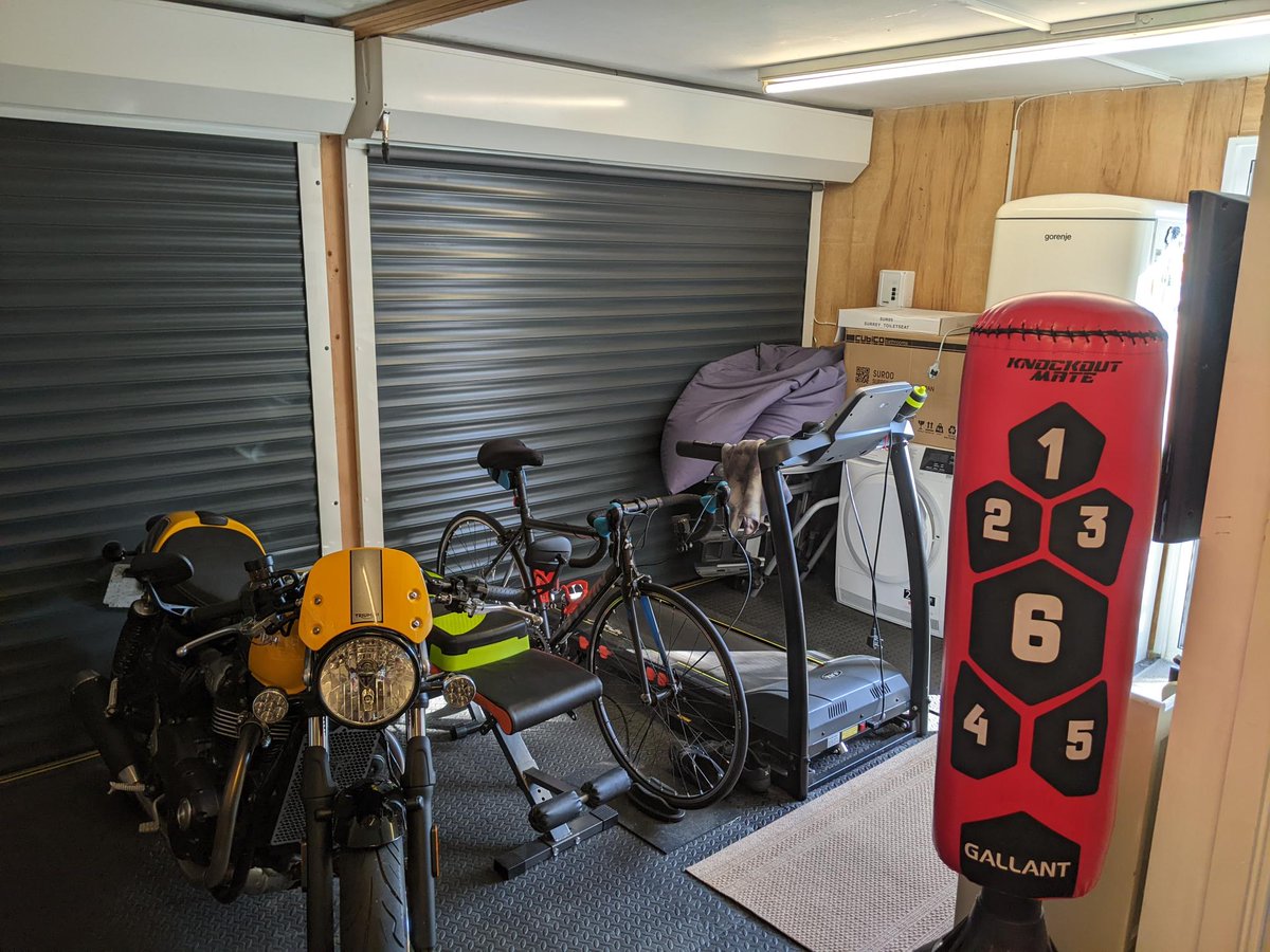 AlphaGraphics_'s tweet image. Our directors are running the #greatnorthrun to raise funds for @GNairambulance😀🚁 please help us here: shorturl.at/iqERZ

Phil has started training by running 5 miles yesterday in 24 degrees! Stay tuned on our socials for more pics &amp;amp; info - good luck guys! #fundraising