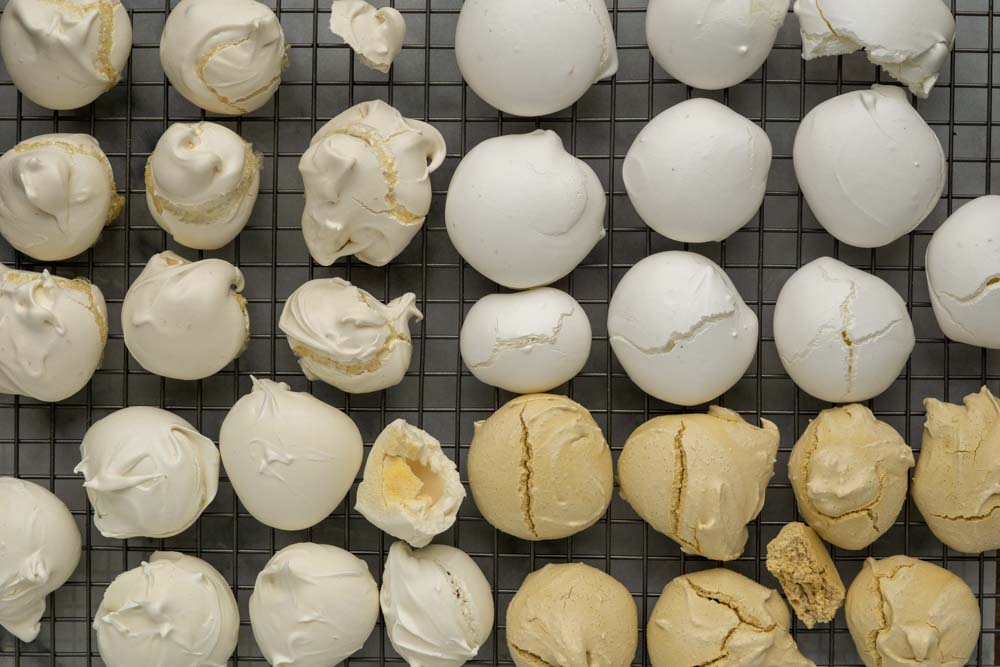 Not happy how your French meringue turned out? Make it crisper by extending the baking time, add more sugar to make it denser, or consider experimenting with stabilizers. foodcrumbles.com/how-to-optimiz…