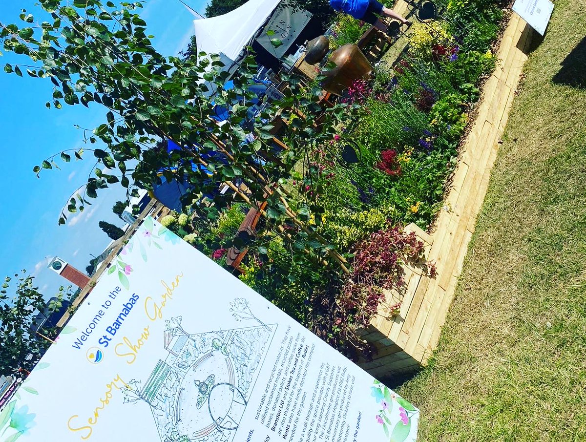 What a gorgeous garden set up 🌺 🌸

<a href="/StBarnabasLinc/">St Barnabas Hospice</a> have really pulled it out of the bag this year, with this #GinGarden in collaboration with <a href="/pin_gin_/">Pin Gin</a> 

We are delighted as ever to supply the signage for this amazing space.

#LincsShow22 #signage #teamallensigns #bestinshow