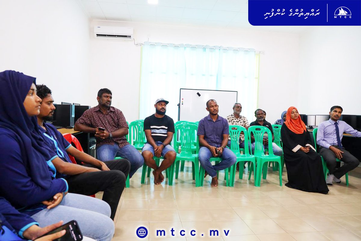 MTCCPlc's tweet photo. Team @MTCCkashavaru met with the vessel owners and Council Members at V. Felidhoo and inspected engines. Our gratitude goes to the Council Members and vessel owners at Felidhoo for the support extended during our visit.
#yanmarmarine #suzukimarine #castrol #ppgcoating https://t.co/PisVgXGi76