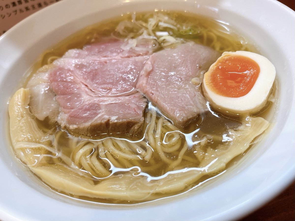 おはようございます！
本日営業しています！

平日ランチ限定セット
オススメです🍜
⭐︎お好きなラーメン+200円⭐︎
•からあげ
+ごはんor
いりこの佃煮丼（←自家製
オススメ！！）

からあげ定食始めました！！✌️

#柏ラーメン
#ラーメン
#無かん水
#からあげ
#テイク
#いりこ