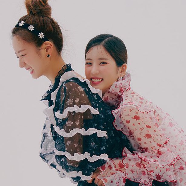 nicollitess's tweet photo. CHOBOM 1ST SINGLE ALBUM 👑
#ChoBomIsComing
#Copycat🐾
#Apink #Chorong #Bomi #ChoBom
@Apink_2011 https://t.co/06v29yR977