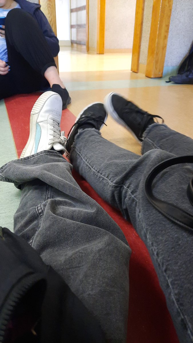 GoodbayBro's tweet photo. zaadoptowali nas
nie pamietam kiedy ostani raz siedzilam z kims innym niż @GejeToKradzieje https://t.co/Y0Sm8jRYbw