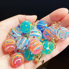 水風船デザインのピアスがかわいすぎる 夏らしいハンドメイド作品に はちゃめちゃにほしい の声 1 2 ページ ねとらぼ
