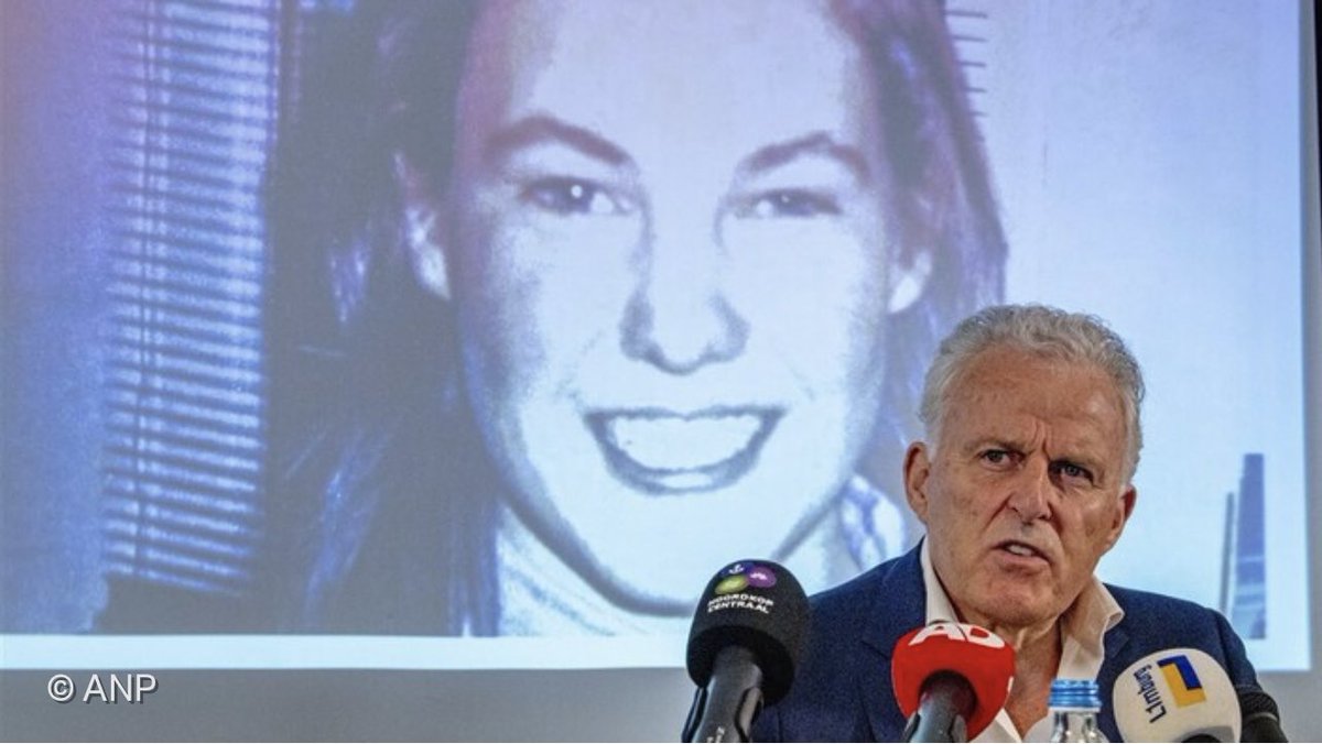 Beste mensen, morgen is het jaar van Tanja Groen voorbij. U heeft dus nog een dag om de gouden tip aan te leveren bij de stichting. Doe het om Tanja thuis te brengen bij haar ouders of desnoods voor de beloning van 1 miljoen euro die nog op u wacht. Zie: stichtingdegoudentip.nl