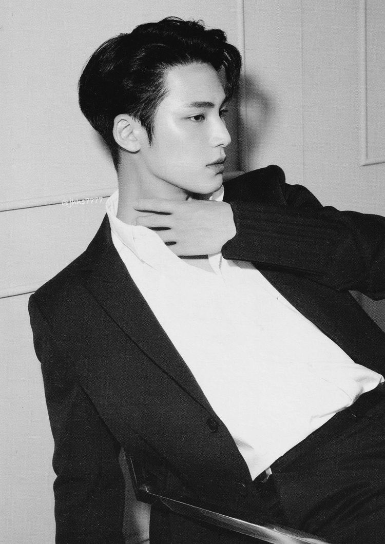 yourmellowdy's tweet photo. — O U R   E V E R E S T
MINWON 🔞 ONE SHOOT

Los Angeles, kota indah ini gak cuman jadi saksi ramainya dunia, tapi jadi saksi ramainya backstage malam itu. https://t.co/uYPA5FFRTc