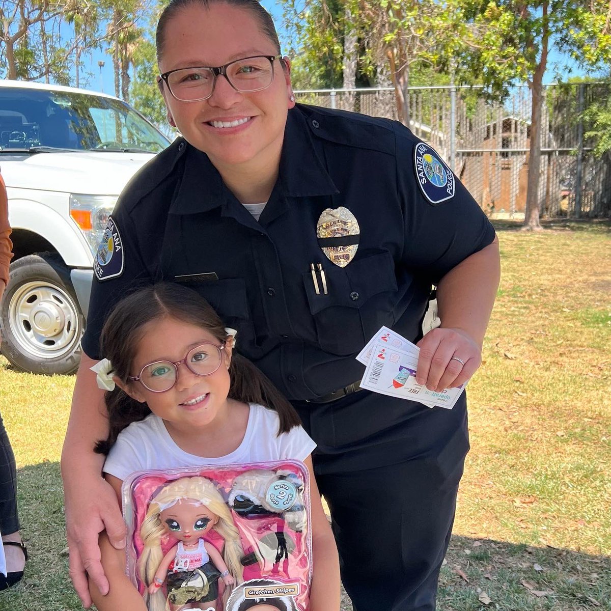 SantaAnaPD's tweet photo. We had a lot of #funinthesun today with our #CommunityEngagement team kicking off their #summersafety series event featuring #SAPDCSI
Don’t miss the next summer safety event in July, stay tune for details…
#inourcommunity #communitypolicing #WeAreSAPD #CommunityFirst https://t.co/6TIvtguw8z