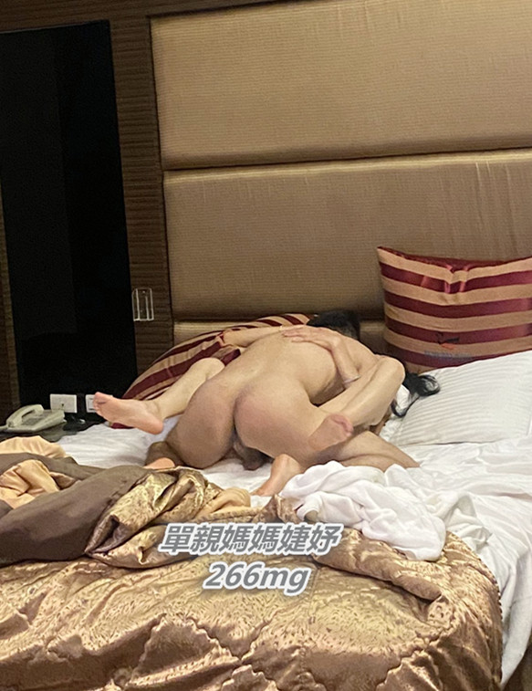 昨晚太想要......聯絡了炮友竟然會晃點我
轉角看見個哥哥 床上幹了我好幾發  爽了 https://t.co/7uVJnsMGgz