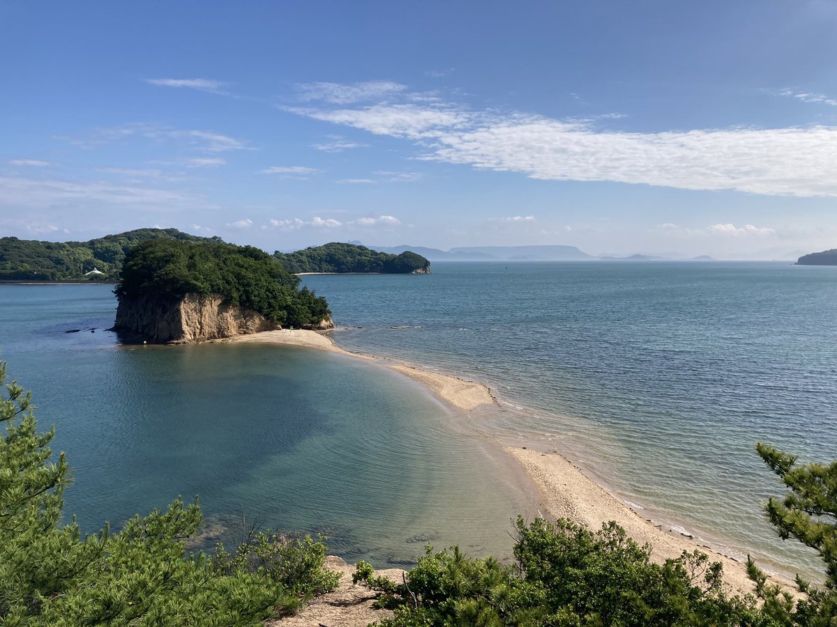 本日のエンジェルロードです。 まだ梅雨明けしてませんが抜けるような青空。実際はこれに風や船や鳥の声が聞こえてきます。