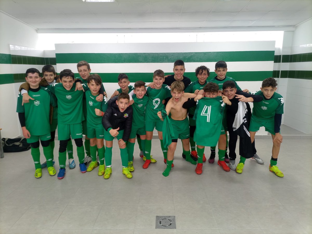 Gràcies a La Morada Multiservicios ,cos tècnic, jugadors i familiars per poder fer possible aquesta temporada 2021-2022 dels nostres Infantils💚🤍
Fins l’any que ve!! 
#SomRacing #SomXàtiva