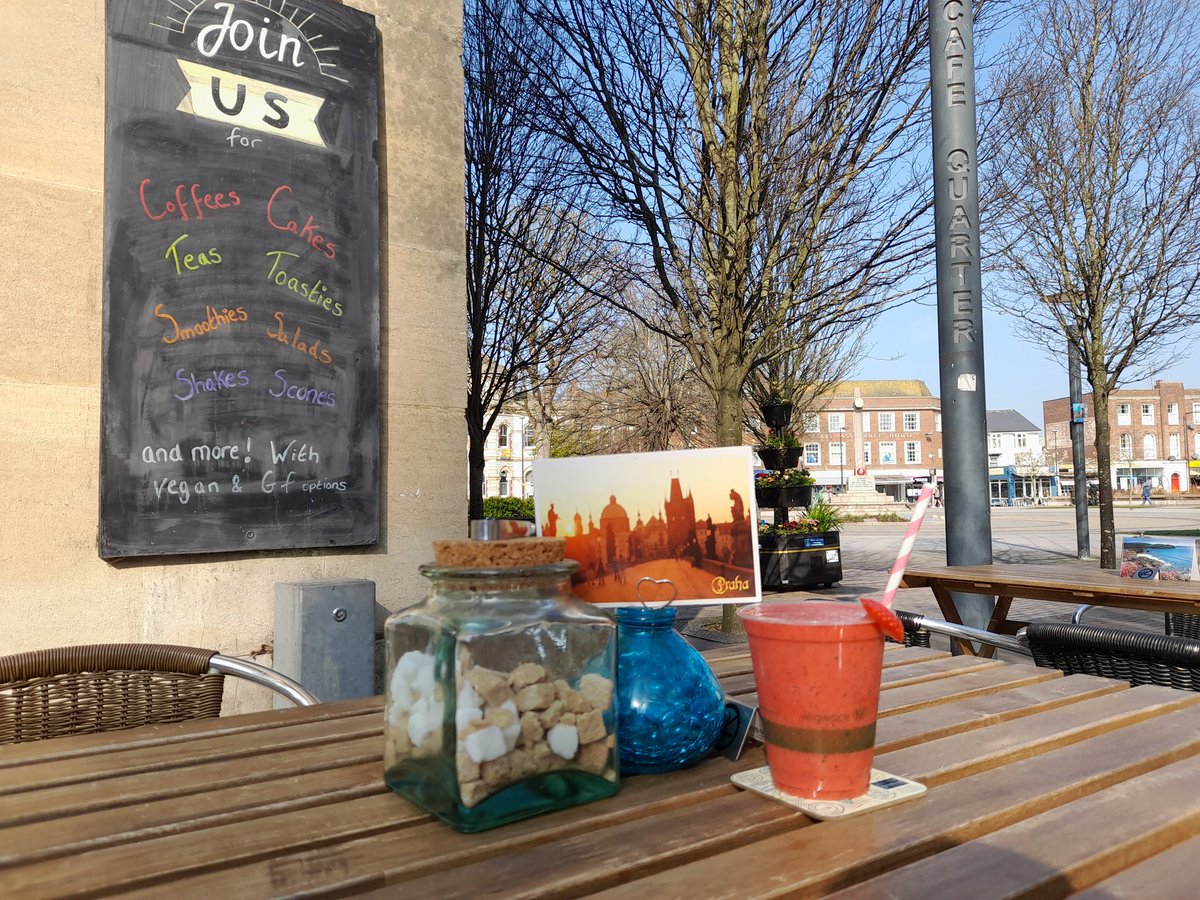 PostcardsCafe's tweet image. We're back in the sunshine of The Strand in #Exmouth and ready to celebrate yesterday's #SmoothieDay with our regular trio of flavours available for inside or takeout to the seaside as well as a guest flavour of 🍓 🍌 🥝 to try