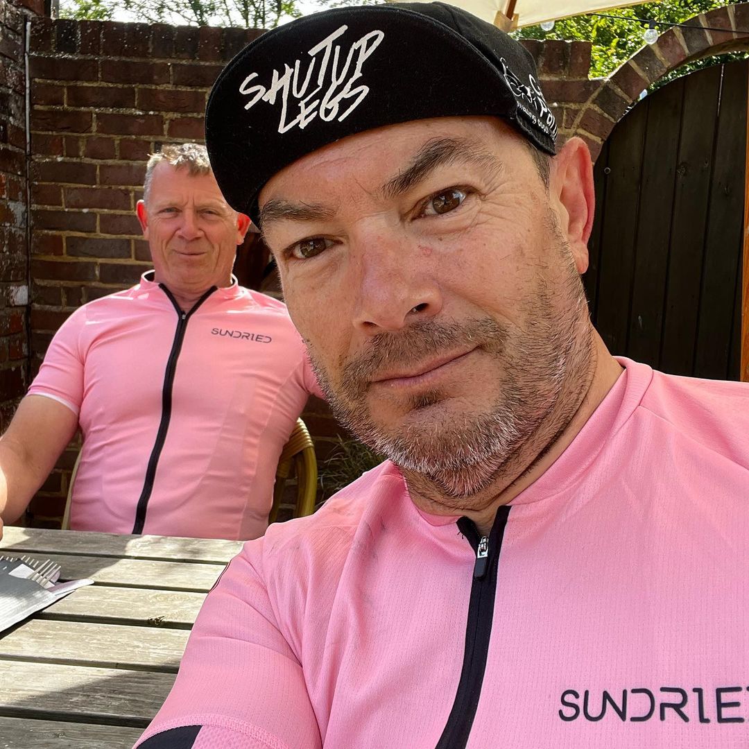 Sundried's tweet photo. We're seeing double on this week's #pinkwednesday ! 

Photo by @svarturhundur featuring the Sundried Rosa Cycle Kit.

#onwednesdayswewearpink #pinkkit #pinkwednesdays #cycling #cyclekit #cyclist https://t.co/kHhWalgBzm