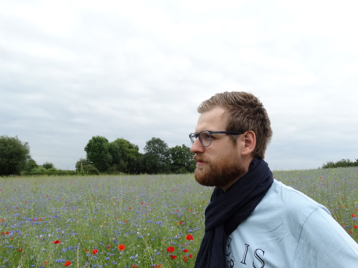 🥳 Fijne verjaardag Simon! 

Simon is als kandidaat-lid bijna altijd op post. Fijn dat je in ons team zit Simon 🙌

Op zoek naar een vroedvrouw en/of acupuncturist? Neem dan zeker een kijkje op zijn website: vroedvrouwsimon.com !

#JCIBrugge #Back2Business