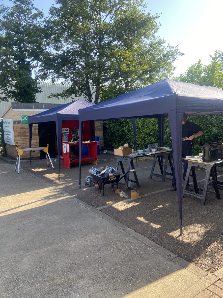 MealeyProjects's tweet image. New gazebos at the Mealey office protecting our staff from the sun ☀️