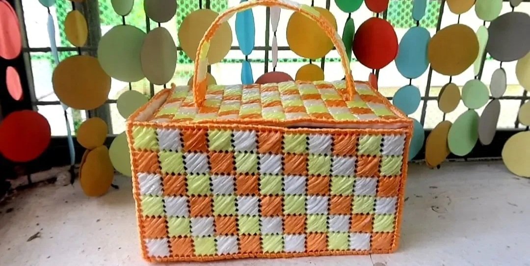 anaghabalakris's tweet photo. Ornament Box with Plastic Net Sheet
https://t.co/z2xSPuRyCK
#diy #handmade #handcrafted #simplecrafts #easycrafts #plasticnetsheet #plasticwire #anaghabalakrishnan https://t.co/o41ClgEWcf
