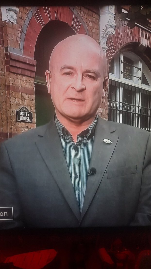 Irvine Welsh tweet media
