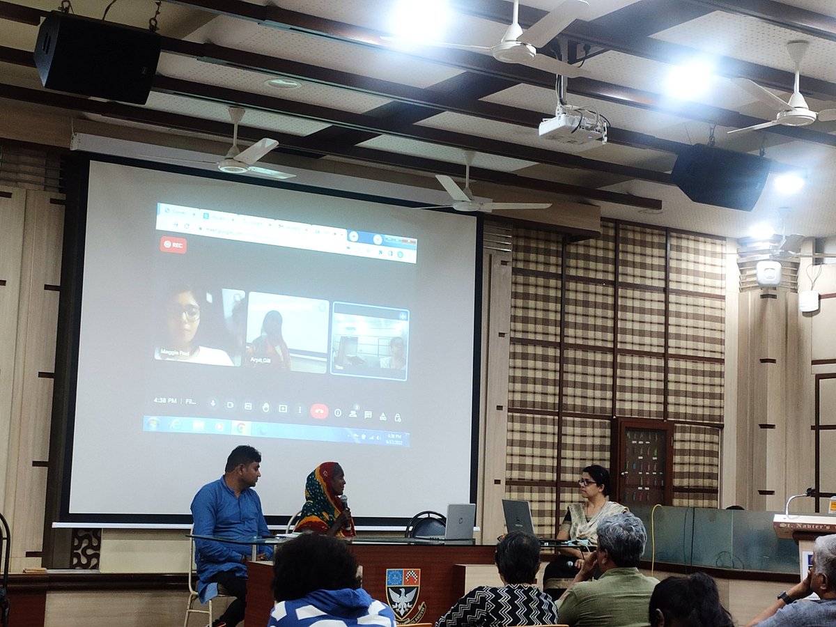 HumareePehchaan's tweet photo. Community members, students, activists &amp; academics participated in the #documentary screening of #UnHomelyCity. The panel shared their unique experiences of engagement w/ #Mumbai city during the #pandemic. Here's to listening, learning &amp; deconstructing diverse city narratives! https://t.co/acPiSd3Ldg