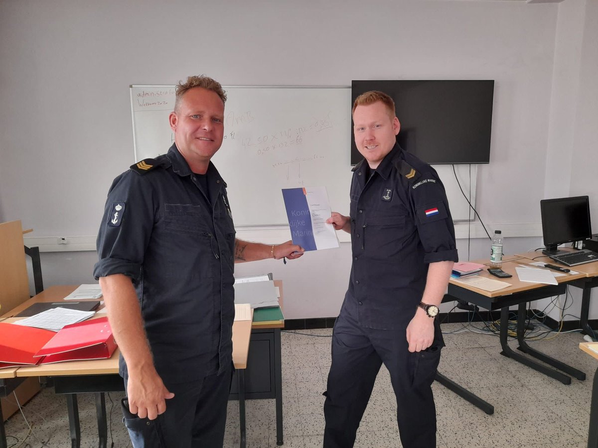 CCSPCATERING's tweet photo. Afgelopen week heeft Bart zijn certificaat ontvangen voor het voltooien van de functie opleiding tot bottelier (FOBOTT). Op basis van eerder verworven competenties (EVC), ging betrokkene sneller door de materie heen. Namens ons allen gefeliciteerd!
 
#LDV #opleiding #succes #EVC https://t.co/6mRK1tiUv1