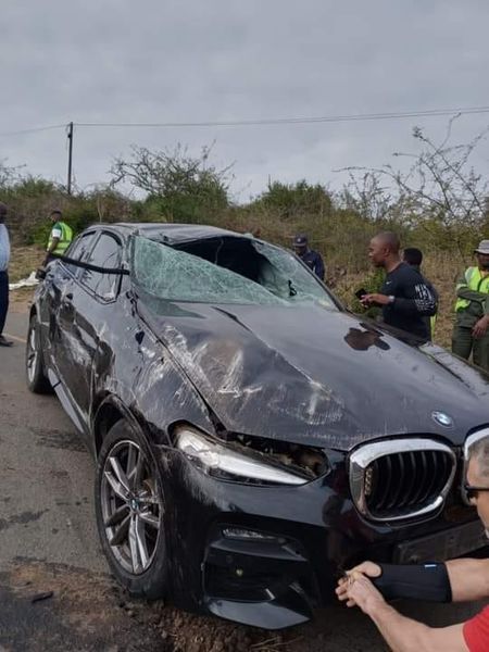 MalumSlash_SA's tweet photo. KZN Transport MEC Peggy Nkonyeni in hospital due to car crash caused by potholes 

ngesiZulu kuthiwa "umkhonto ugwaze ekhaya" https://t.co/2xEeHAcYtx