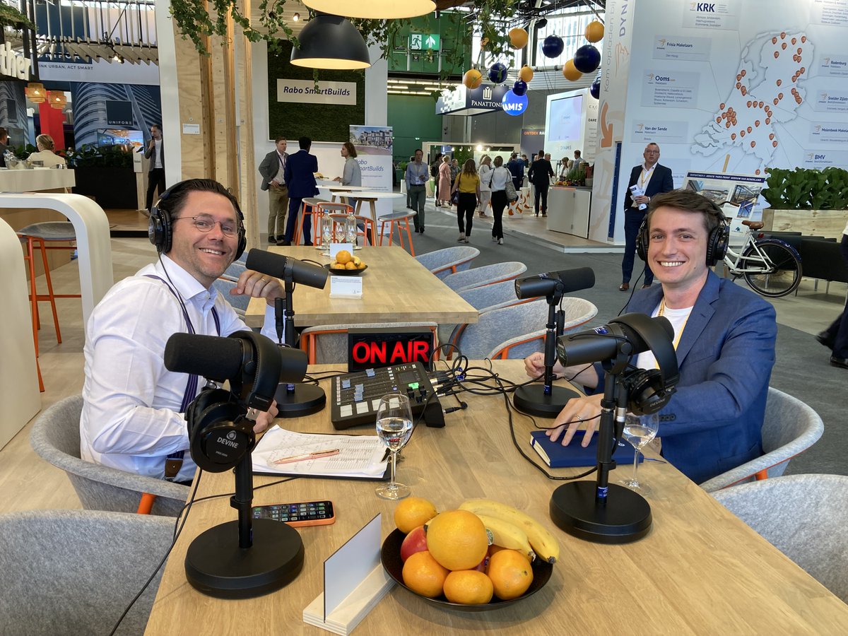 ziggusoftware's tweet image. ✨Episode is now online! 
@WouterTruffino spoke with @VincentVanImpe at @PROVADAre about customer experience for homebuyers, and how developers can save time, increase margins and boost customer satisfaction.
In Dutch 🇳🇱 &amp;gt;&amp;gt; sptfy.com/VinceatProvada
#projectontwikkelaars #ImmoNL