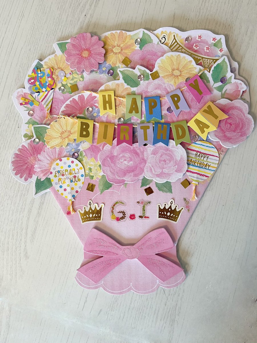 GI_birthday's tweet photo. 팬분들이 써주신 G.I군위한 생일메세지가 무사히 G.I군에 게 도착했어요!
올해도 도와주신분들덕분에 많은 메세지를 전달할수있었습니다
매년…1년의 1번밖에 움직이지않은 걔정이지만…또 내년에도 만나뵐수있으면 좋겠습니다
감사합니다🙇🏻‍♀️

#TARGET #GI #지아이 #타겟 #생일 #birthday https://t.co/hApH740P3B
