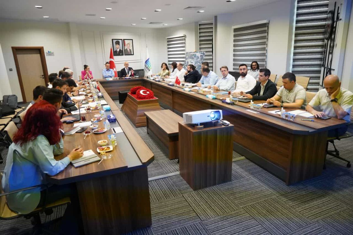 BALİP olarak Balıkesir İstihdam Çalıştayının sonuç raporunun değerlendirme OSB Müdürlüğünün ev sahipliğinde NEON , ANKA Danışmanlık, Sanayi ve Ticaret Odası temsilcileri olarak bir aradaydık. Mesleki eğitimin revizyonu ve nitelikli istihdamı konuştuk. #balip