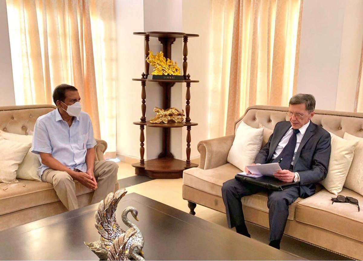 Maithripala Sirisena tweet media