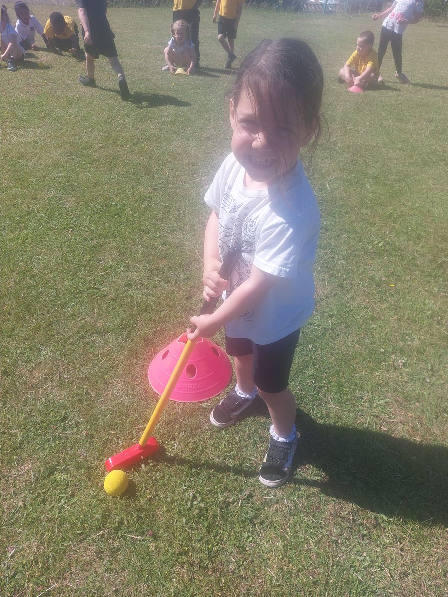 Today we loved our sports activity of golf ⛳ we learnt how to hold a club and how to put. 🏌‍♀️🏌‍♂️
