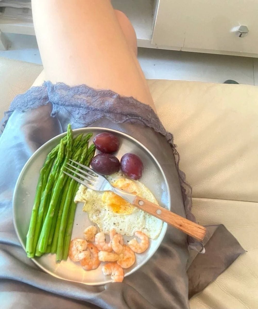 caroline25475's tweet photo. Do you have the breakfast? Eating a healthy breakfast helps keep your body strong and healthy. It allows you to carry out your daily activities with full energy. https://t.co/giXClGQztz