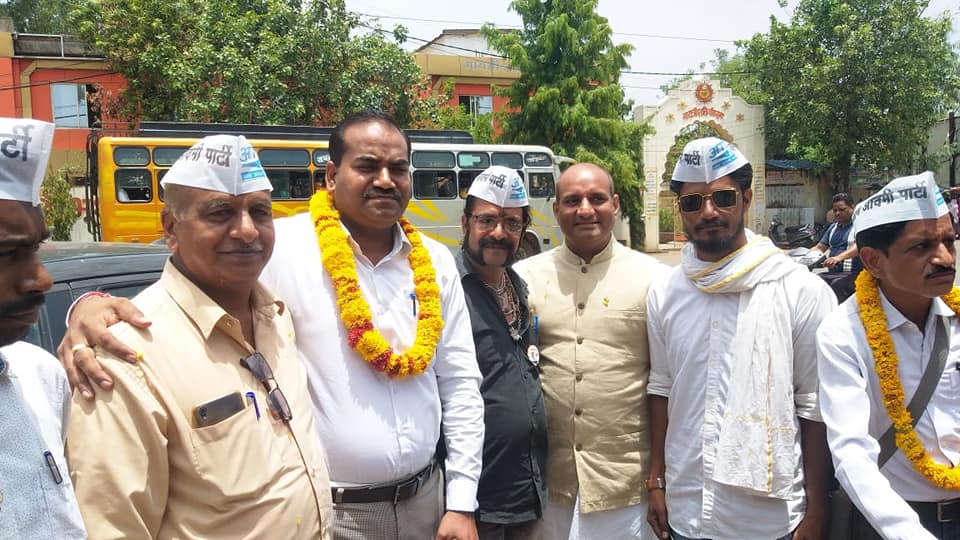 rohitgupta121's tweet image. गुना नगरपालिका चुनाव प्रभारी एडवोकेट रोहित गुप्ता जी का गुना आगमन पर पार्टी कार्यकर्ताओ ने स्वागत किया !
चुनावी रणनीती एवम गुना की जनता के लिए विकास मॉडल के लिए सभी ने अपने अपने सुझाव रखे !
आम आदमी पार्टी ज़िंदाबाद
#अब_बदलेगा_ग्वालियर #झाड़ू_चलेगी #dbcity #Gwalior