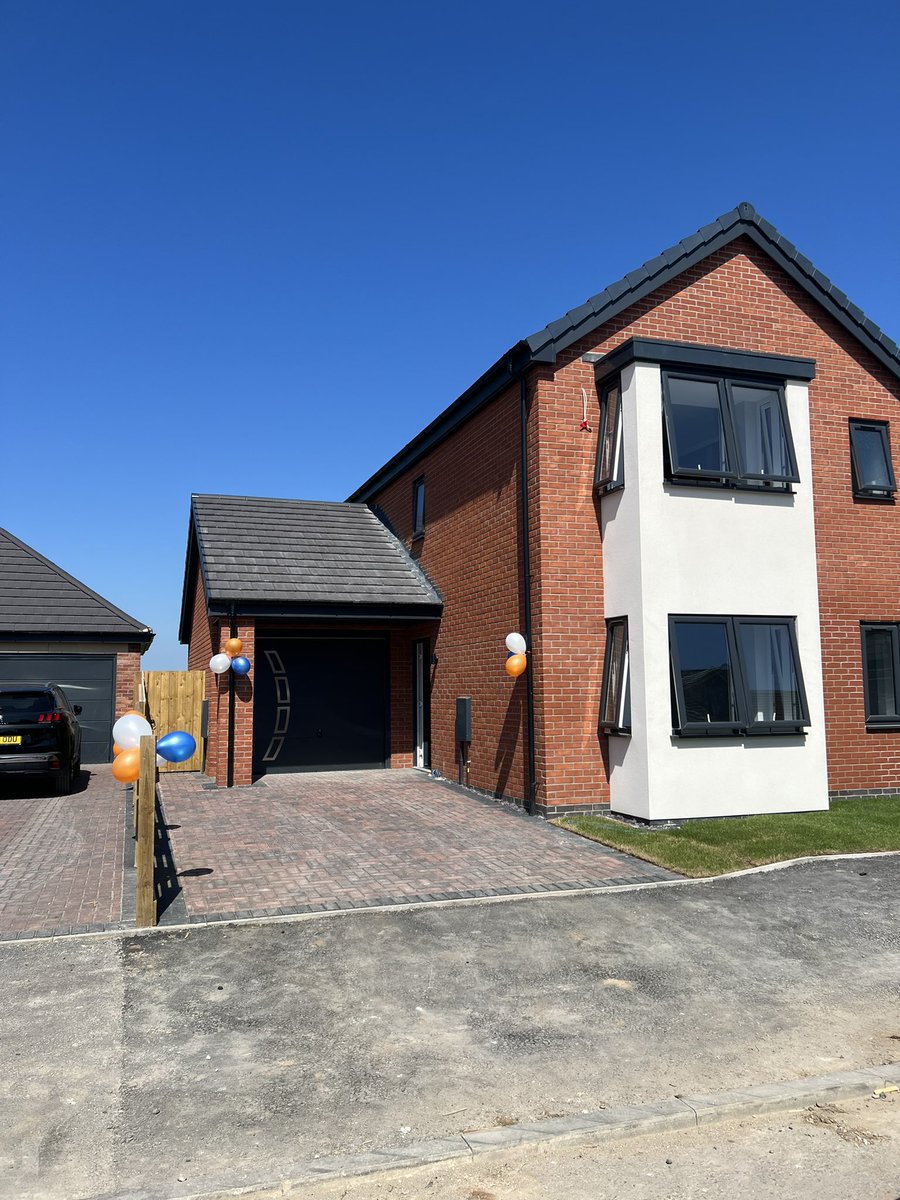 Manorcrest2015's tweet image. Open Day Done ✅ ✅✅. Great response. Thank you everyone for coming along. I should have brought the kettle!! Hope we can help you and I will be in touch with you all personally again 👍