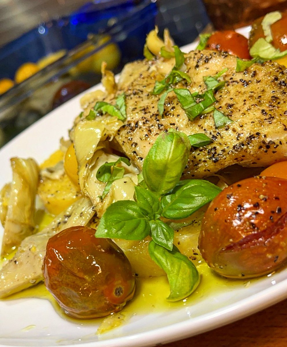 New favorite meal… forgot how easy it was to make my Mediterranean chicken bake #easydinner #nomnom #petitechefstef