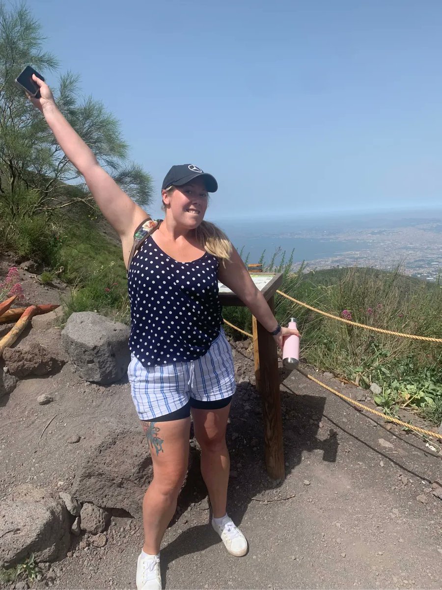 BohuntWorthing's tweet photo. SORRENTO22: What did you do today? We climbed a volcano 🌋 Vesuvius: we came, we saw, we conquered… and bought a lot of merch from the gift shop #merchmerchmerch #bswsorrento2022 https://t.co/uJVZT3E0xA