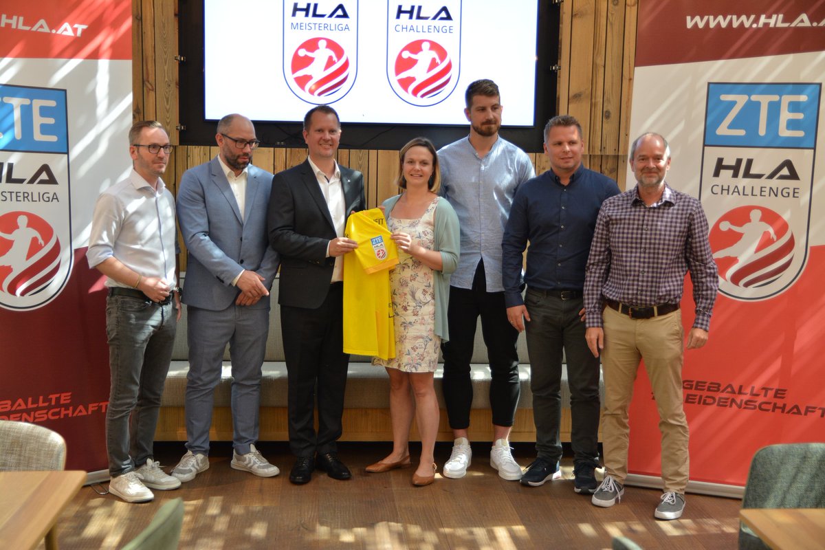 ChWoschitz's tweet photo. #zte #Digitalisierung #hla #geballteLeidenschaft
Tag 1 einer großartige Technologie-Partnerschaft und ZTE als neuer Namensgeber der ZTE Handball Ligen Austria.
Ganz unter dem Motto: Schnellster Sport. Schnellste Technologie. https://t.co/bDNXpQ28k5