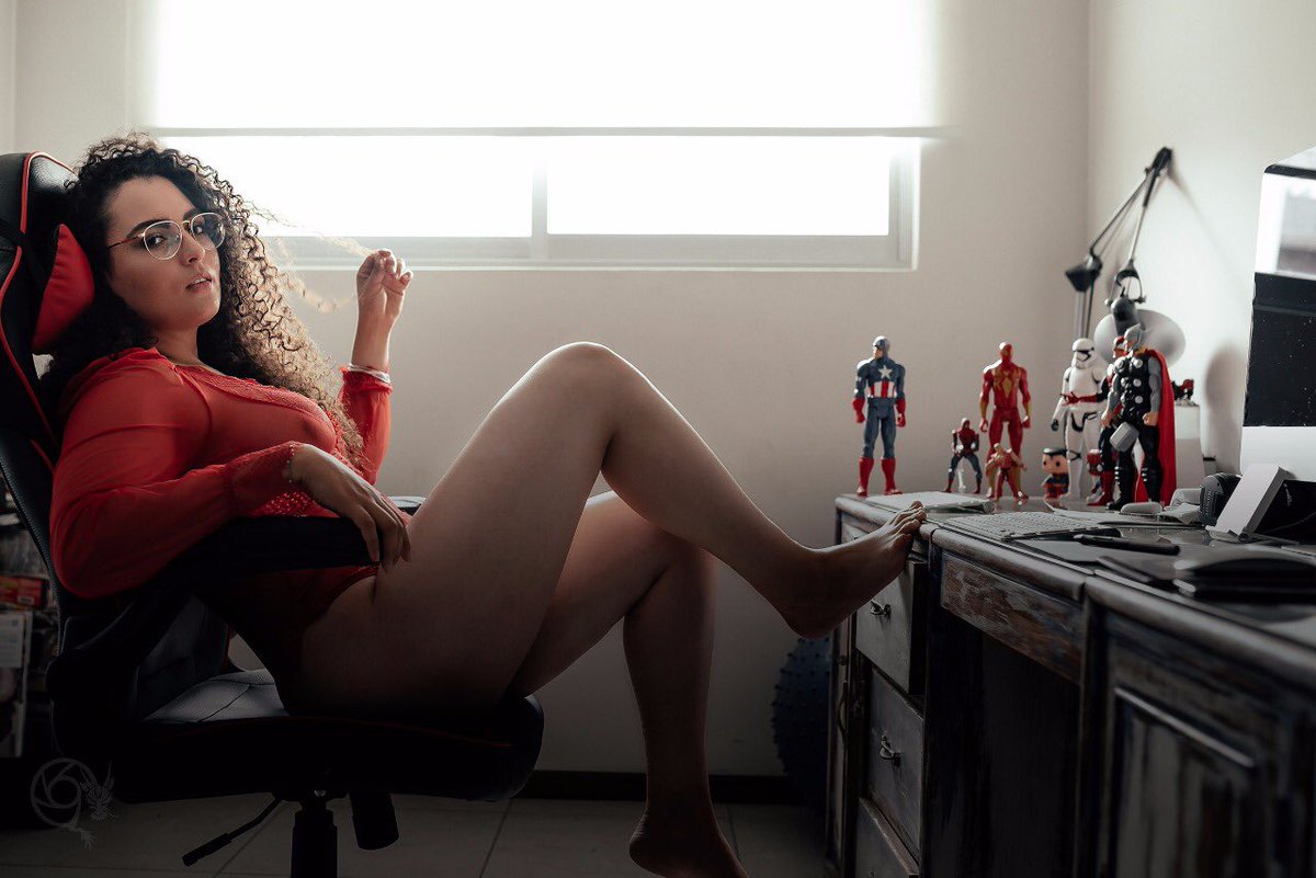 DavidChairo's tweet image. A propósito de la mañanera de hoy Miercoles en la sección de quién es quién en las mentiras acerca de la narrativa de que AMLO tiene acuerdo con El narco y que estos lo protegen.
No hay que olvidar quién usaba esa narrativa para atacar al candidato y que se "volvió" obradorista.