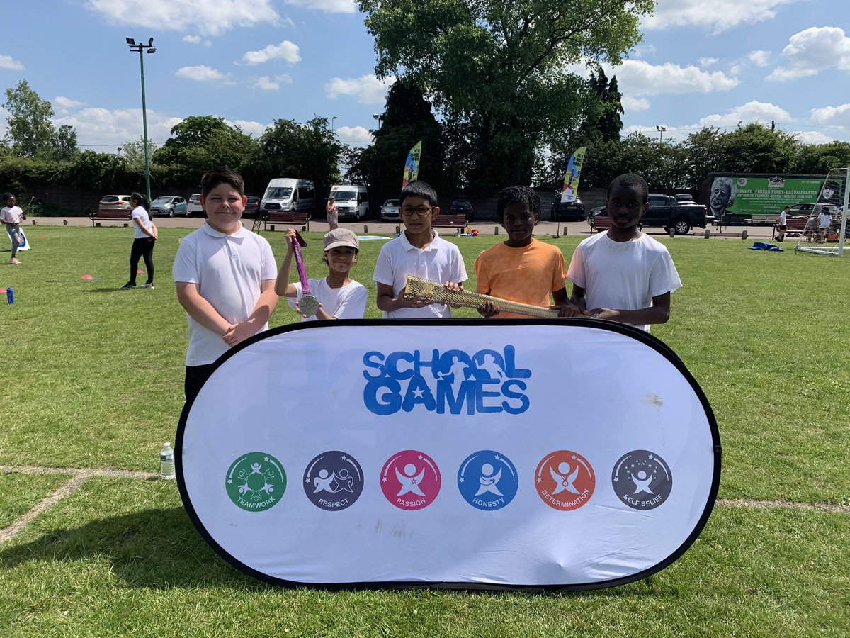 What an opportunity meeting <a href="/ArcheryMel/">Mel clarke</a> and being able to hold an Olympic Silver medal and one of the 8000 torches from <a href="/London2012/">London 2012</a>