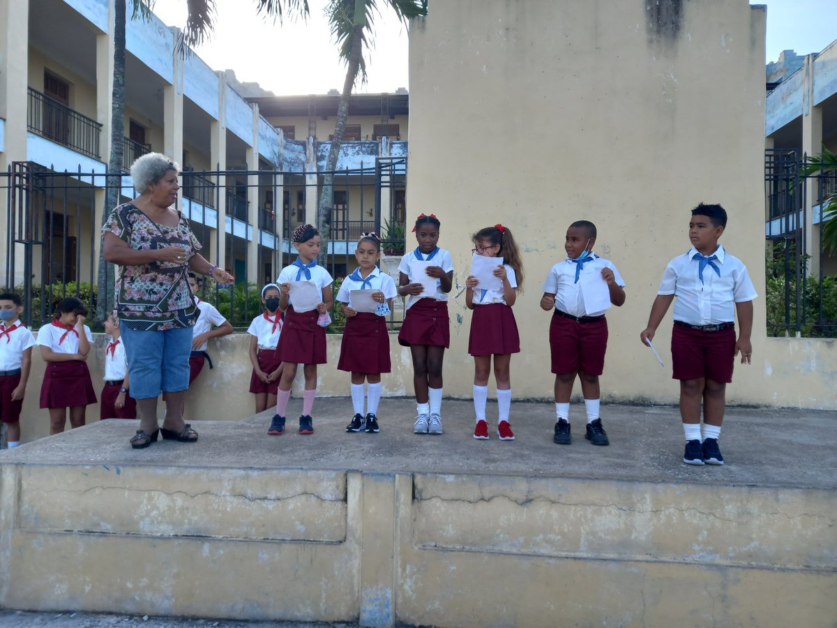 josue_dme's tweet photo. Matutino con los más pequeños de la casa grande en homenaje a José de la Luz y Caballero en el Aniversario 160 de su fallecimiento.
#Cuba
#CubaViveEnSuHistoria #Aniversario160
@TecnologiaDme
@Rodairesgarcia
@escudero_mercy
@IsabelCamaguey
#CubaMined
#Juniodme https://t.co/zU1v18zBW9