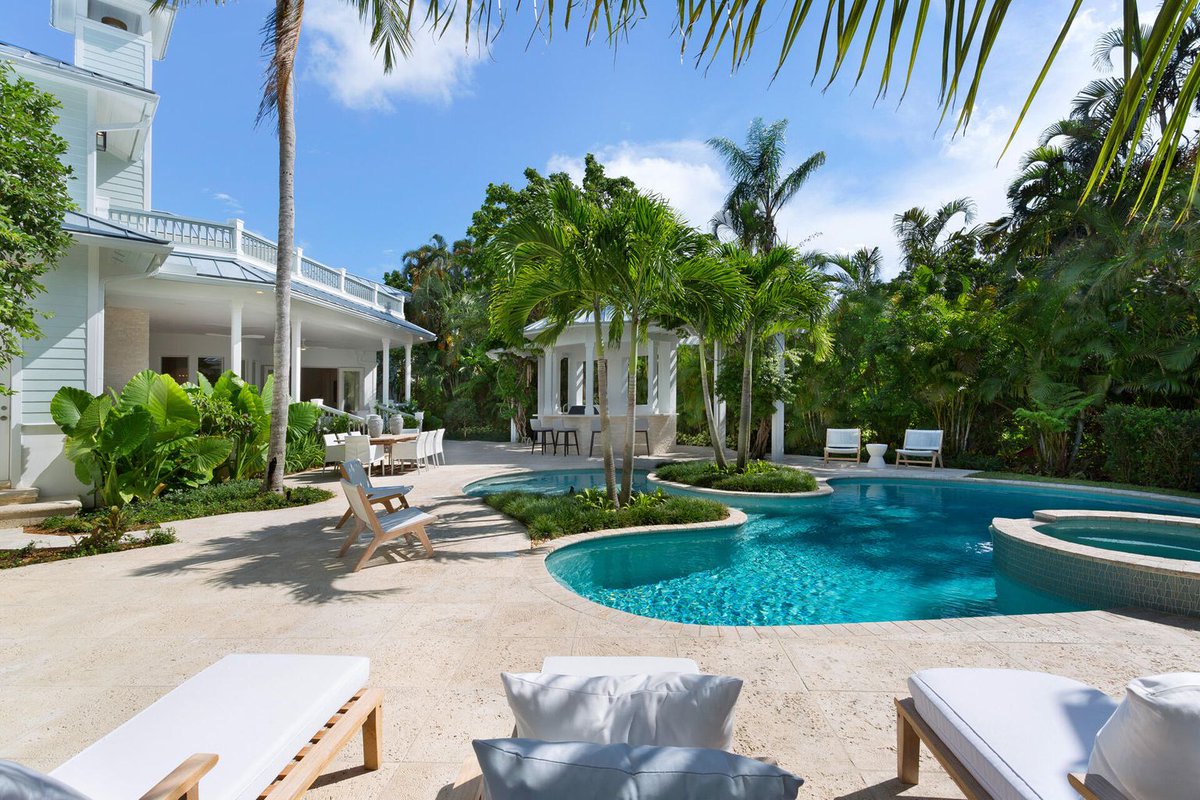 PascalLiguori's tweet photo. Resort-like residence featuring a wonderful outdoor entertaining area with a pool, spa and summer kitchen/pavilion.

📍707 Seasage Drive, Delray Beach
Offered at: $7,750,000

Schedule a private showing today! Contact 561.789.8300 to learn more.
https://t.co/PWdf2skAjx https://t.co/j1idTI1k3B